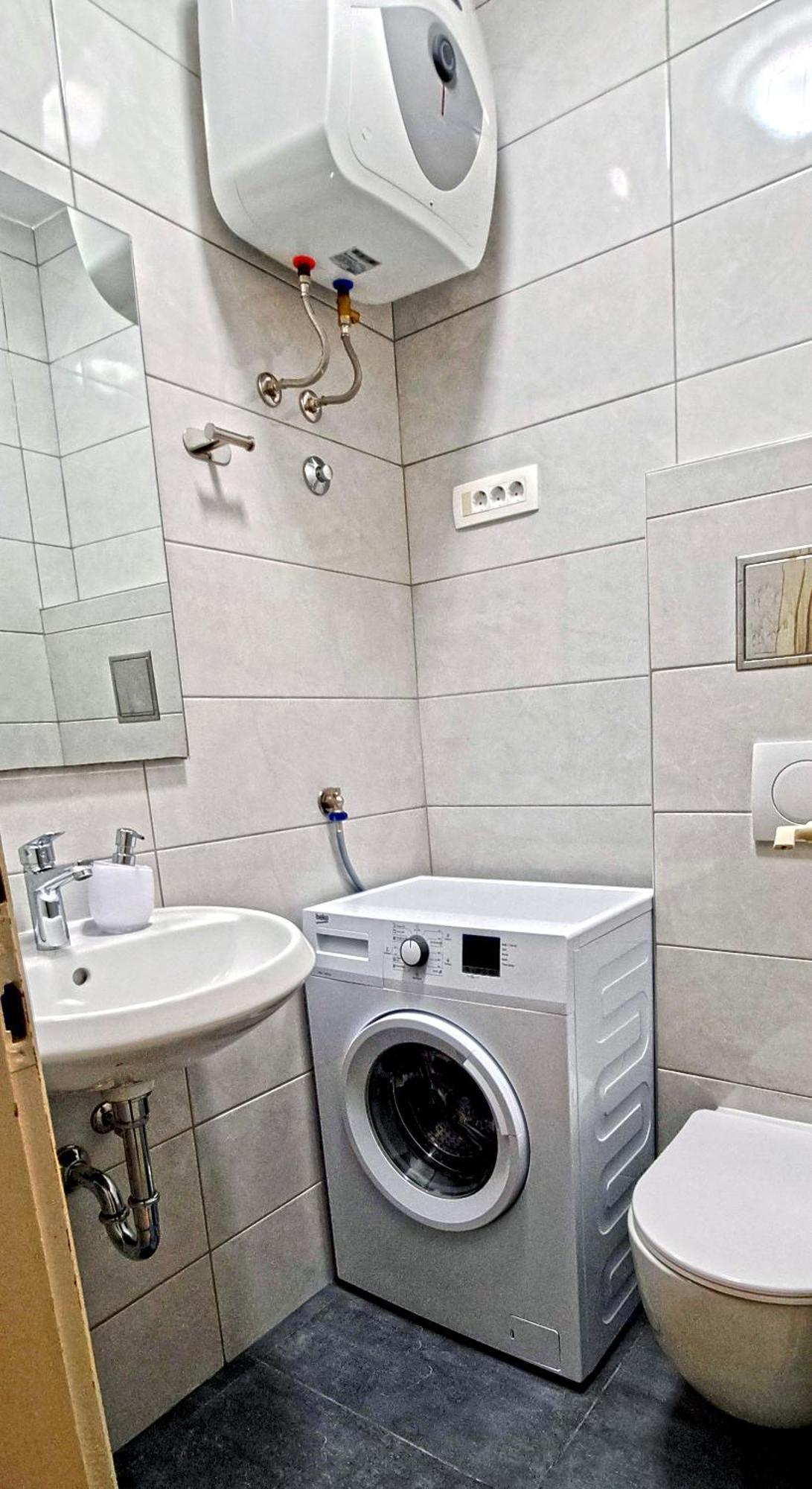 Blue Sky Apartment